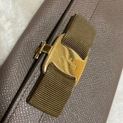 フェラガモ　財布の画像