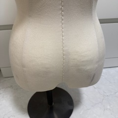 トルソー マネキン レディース 女性 半身 上半身の画像