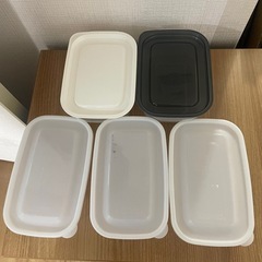 タッパー5個の画像