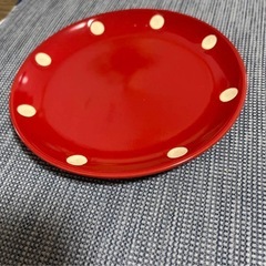 丸皿　水玉　赤の画像