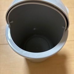 セリア　ダイソー　ゴミ箱　ミニの画像