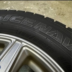 195 65R 15 2021年製 スタッドレス セレナ ice navi 7の画像