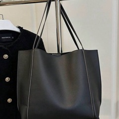 【新品】2点セット/トートバッグ+ポーチの画像