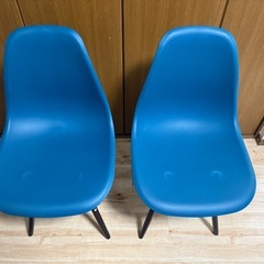 【取引先決定】イス2脚（青）の画像