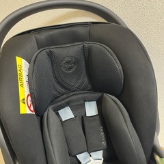 サイベックス クラウド T i-Size Plus ブラックベビーシート cloud t 最高級 現行モデル i-size Cybex ブラック チャイルドシートの画像