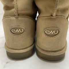 エミューEMU ムートンブーツ
の画像