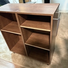 キャスター付き本棚の画像