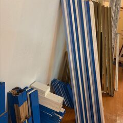 DIY用にどうですか？2×4木材・中古・木材・廃材もらいませんか？￥０の画像