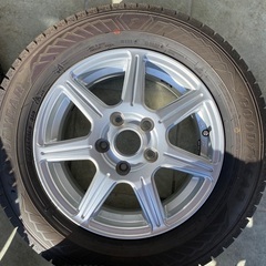 ★15インチ★195/65r15 国産スタッドレス　2022年製　114.3 5h 15インチの画像