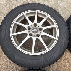 ミニバン・SUV系 205/60R16スタッドレスタイヤ アルミ付き4本セットの画像