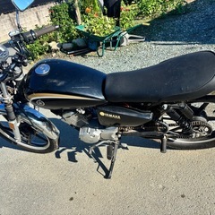 YAMAHA YB125SPの画像
