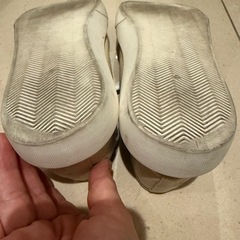 ベージュスニーカー 27の画像