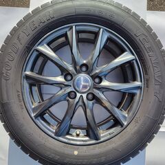 215/60R16  スタッドレスタイヤ グッドイヤー アルミホイールセット 4本組の画像