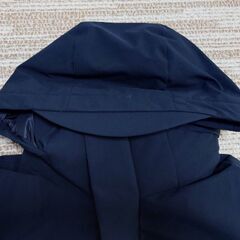 ユニクロのメンズフード付ダウンジャケットブラック　ユーズド　Mサイズの画像