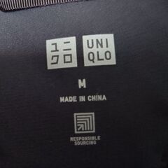 ユニクロのメンズフード付ダウンジャケットブラック　ユーズド　Mサイズの画像