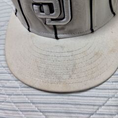 MLB  パドレス 希少なキャップの画像