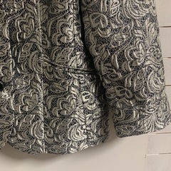 レース模様テーラーサイズはLLジャケットの画像