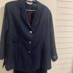 青山伊万里スーツの画像