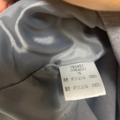 E.Secondsのグレーのジャケットです。の画像