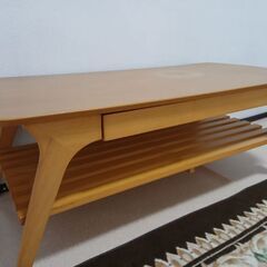 テーブル、木製の画像