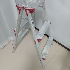 脚立、鏡、イス、3点の画像