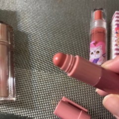 韓国コスメ3点セットの画像