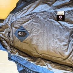 美品カナダグース⭐︎カーキダウンジャケット⭐︎カブリフーディＳナイロン軽量メンズの画像