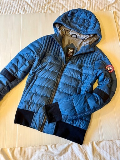 美品カナダグース⭐︎カーキダウンジャケット⭐︎カブリフーディＳナイロン軽量メンズ