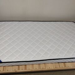 アイリスオーヤマのシングルのマットレスの画像