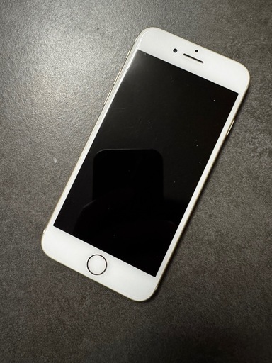 マックブックプロ　ノートパソコン　と　iPhone7
