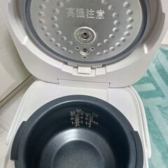 炊飯器の画像