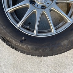 スタッドレスタイヤ　ホイール付きの画像