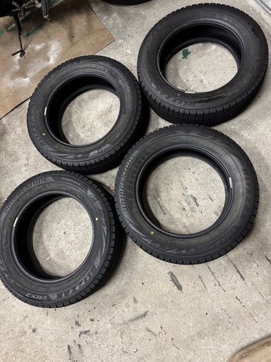 BLIZZAK VRX2 スタッドレスタイヤ 175/65R15 4本セット