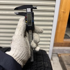 BLIZZAK VRX2 スタッドレスタイヤ 175/65R15 4本セットの画像