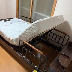 電動介護ベッドの画像