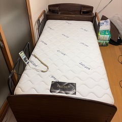 電動介護ベッドの画像