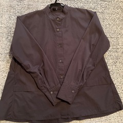 お値下げしました③定価5990円UNIQLO+Jジルサンダ－コラボ　天然貝ボタン使用ス－ピマコットンシャツの画像