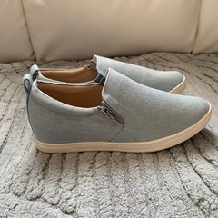 未使用　ジップ付き　スリッポン　23.5cmの画像