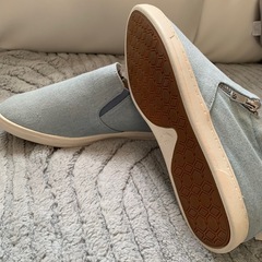 未使用　ジップ付き　スリッポン　23.5cmの画像