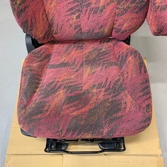 UD クオン　カスタムグレード　運転席シート　サスペンション付きの画像