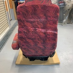 UD クオン　カスタムグレード　運転席シート　サスペンション付きの画像