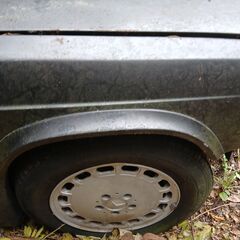 Mベンツ190E-16Vコスワース車-純正エヤロセツトの出品ですの画像