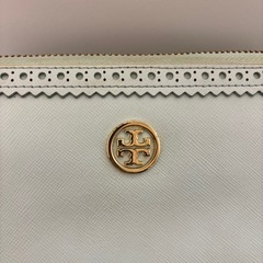 トリーバーチ　ロビンソン ジップ コンチネンタル ウォレットの画像