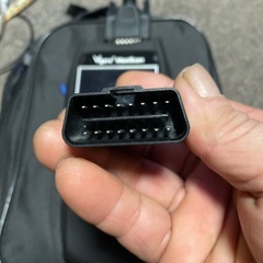 Vgate MaxiScan VS-890は、OBD-IIコネクタの画像