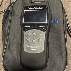 Vgate MaxiScan VS-890は、OBD-IIコネクタの画像