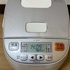 炊飯器 NL-BA05 ホワイト/グレーの画像