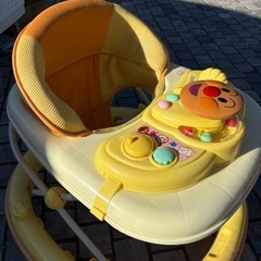 あんぱんまん　歩行器の画像