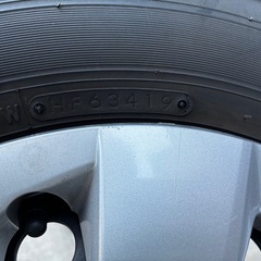 スタッドレスタイヤホイールセット　4本　バリ溝の画像