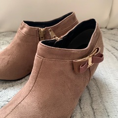  未使用　Feminine Cafe リボン ショートブーツ　の画像