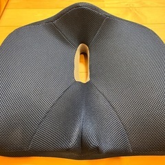 コジット　腰痛対策クッション ブラウン、ブルー　3点の画像